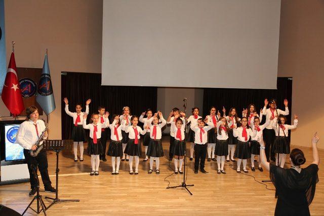 Akdeniz Üniversitesi Marşı Seçildi