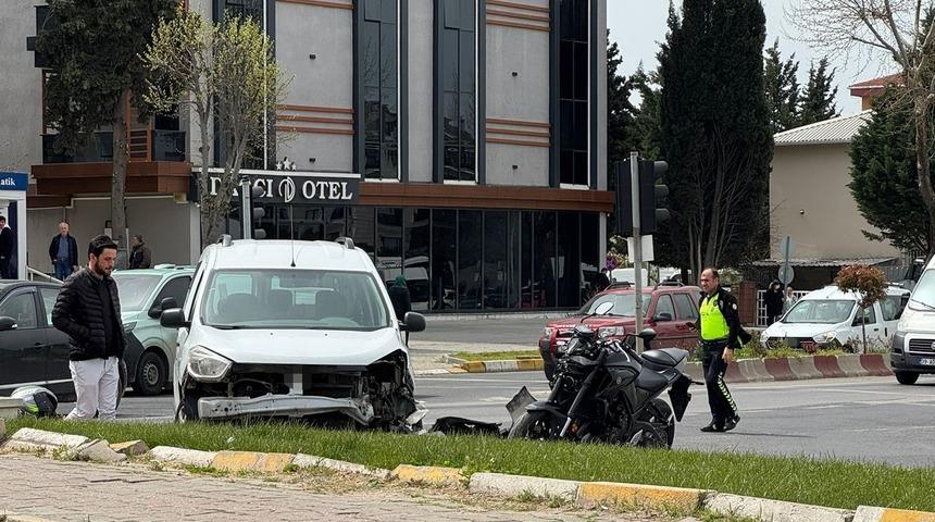 L&uuml;leburgaz&rsquo;da trafik kazası: 1 yaralı