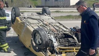 Sinop&rsquo;ta kontrolden &ccedil;ıkan otomobil takla attı