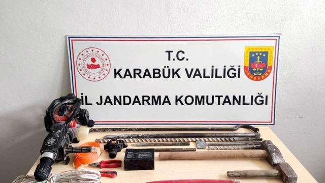 Uyuşturucu ve kaçak kazı operasyonunda 5 şüpheli yakalandı