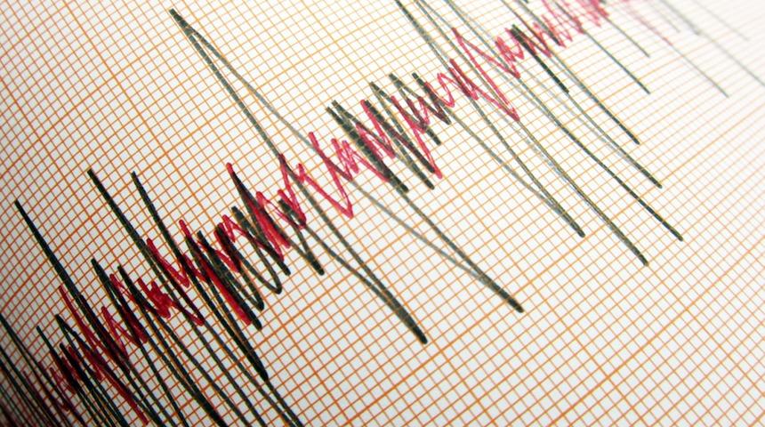 AFAD duyurdu! Marmara Denizi'nde 3.9 b&uuml;y&uuml;kl&uuml;ğ&uuml;nde deprem