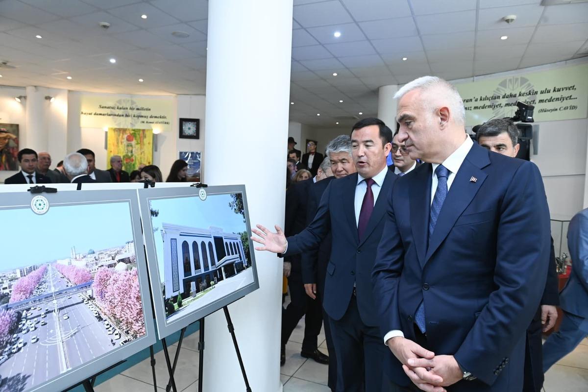 Bakan Ersoy dan dijital çağ uyarısı: “Dijital dünya gönüllü kültürel yozlaşmayı beraberinde getiriyor” 1