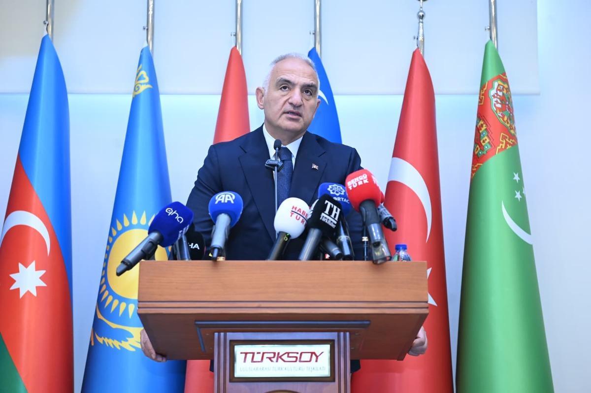 Bakan Ersoy dan dijital çağ uyarısı: “Dijital dünya gönüllü kültürel yozlaşmayı beraberinde getiriyor” 6