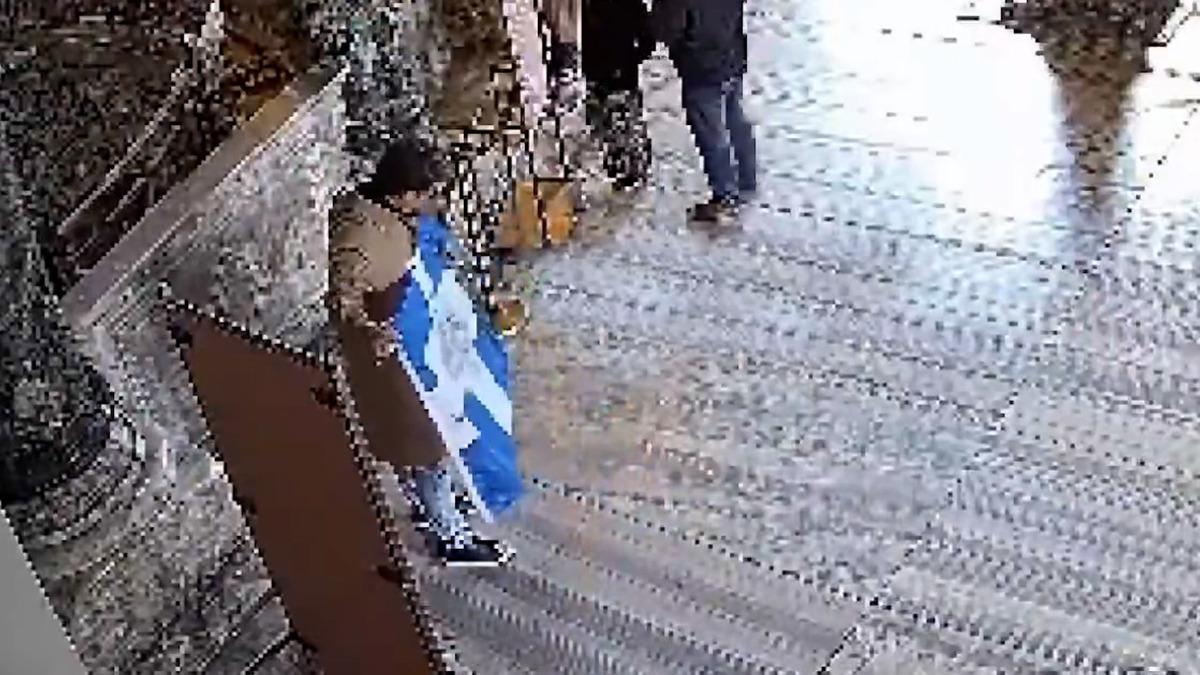 Ayasofya da Bizans bayrağı açtılar: "Ya Ortodoks ol ya da öl" 1