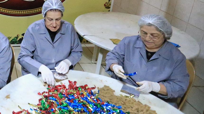 10 ton sa&ccedil;ılacak! 22 yıldır bu işi yapıyorlar