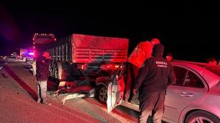 Kırıkkale’de tıra çarpan otomobilin sürücüsü yaralandı