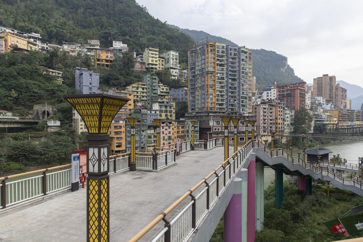 Bu şehrin genişliği sadece 30 metre! D&uuml;nyanın en dar şehri 2