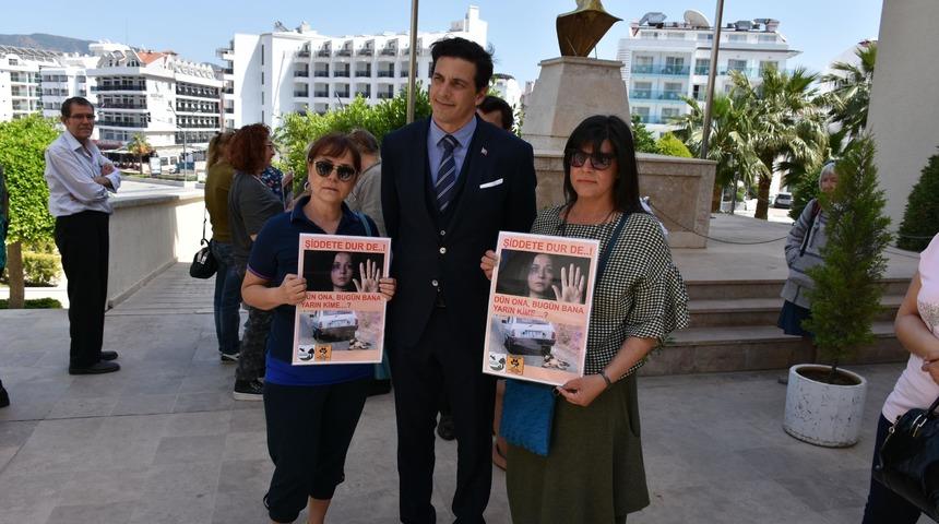 Tanem Sivar'ın k&ouml;peklerini zehirleyen sanığın yargılanmasına başlandı