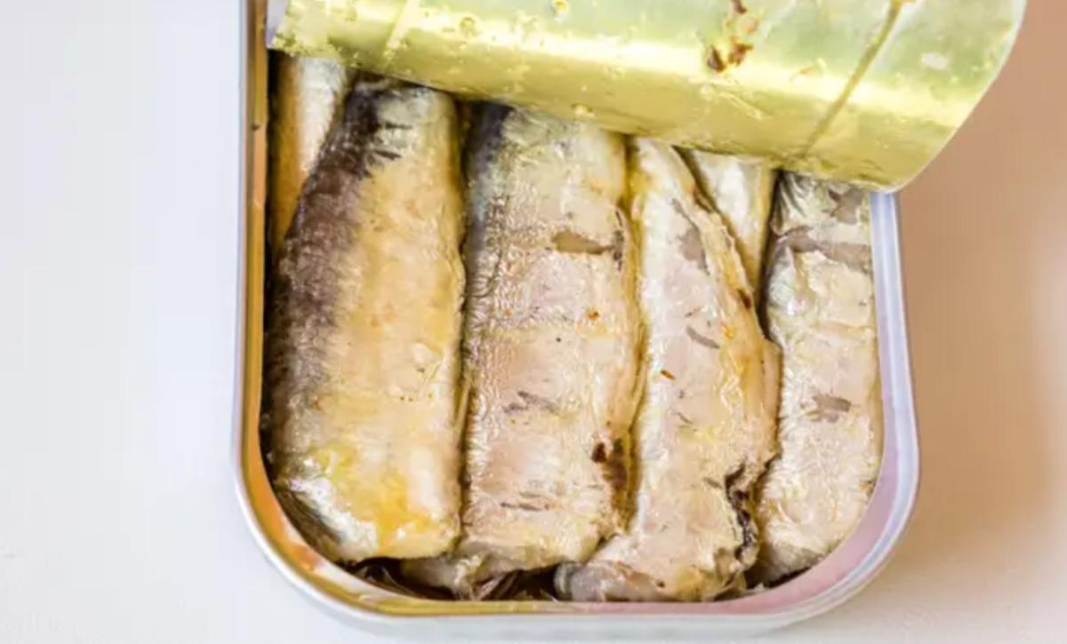 Bir kadın 120 g&uuml;n boyunca her g&uuml;n sardalya yedi: Sonucu şaşırttı 2