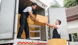 Ev taşıyanlar dikkat! "İnsanları ağlarına d&uuml;ş&uuml;r&uuml;yorlar"