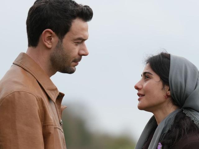 Yeni b&ouml;l&uuml;mden kareler paylaşıldı! Beğeni yağdı