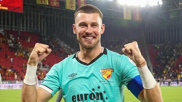 Göztepe'de Lis'e Lech Poznan kancası