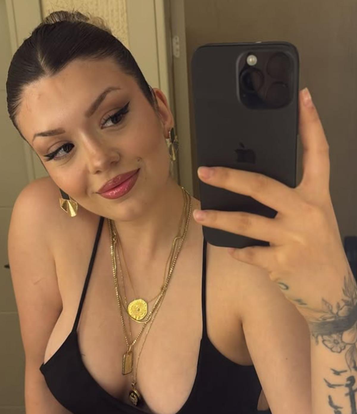 Simge Barankoğlu hakkında m&uuml;stehcenlik su&ccedil;undan iddianame!  2