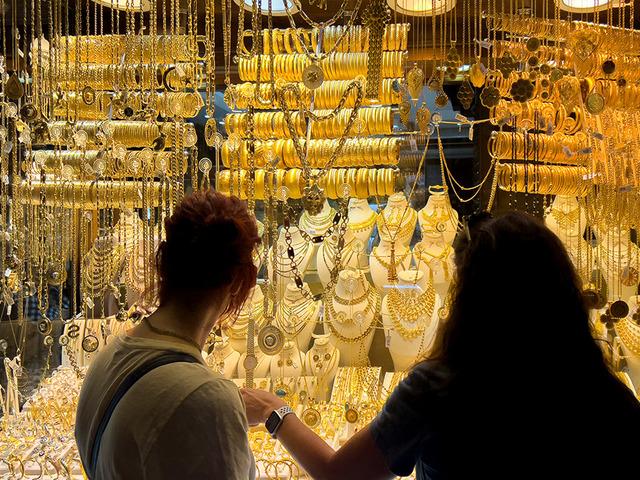 &Ccedil;eyrek altının yerini aldı: 'Takı sandıklarında o d&ouml;nem başladı'