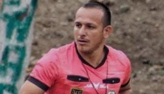 Ma&ccedil; kurşun sesleriyle b&ouml;l&uuml;nd&uuml;! Hakemi hedef alıp ateş a&ccedil;tılar