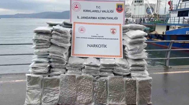 Karadeniz&rsquo;de ele ge&ccedil;irilen 200 kilogram uyuşturucuyla ilgili 5 zanlı tutuklandı 1