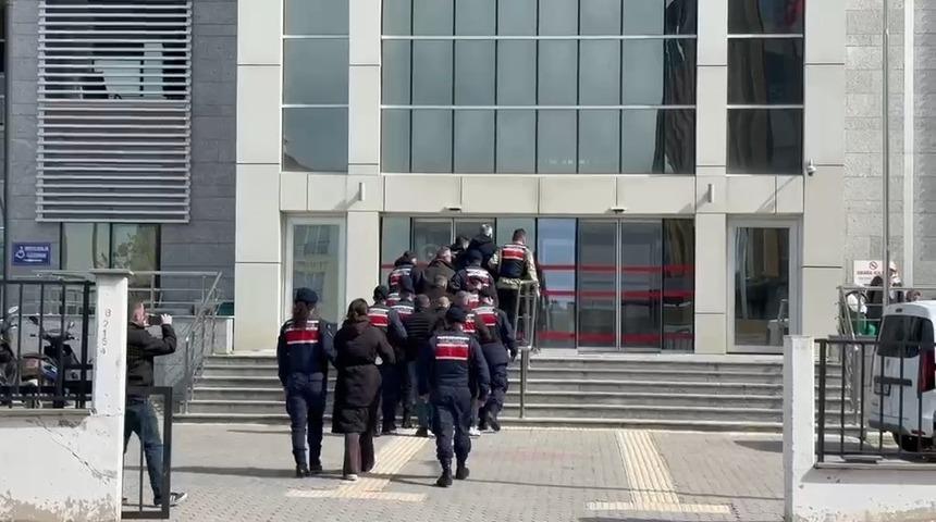 Karadeniz&rsquo;de ele ge&ccedil;irilen 200 kilogram uyuşturucuyla ilgili 5 zanlı tutuklandı