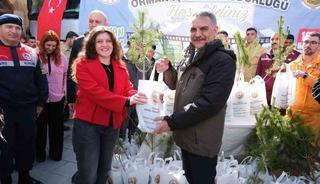 Yozgat&rsquo;ta 4 bin 500 adet fidan dağıtıldı