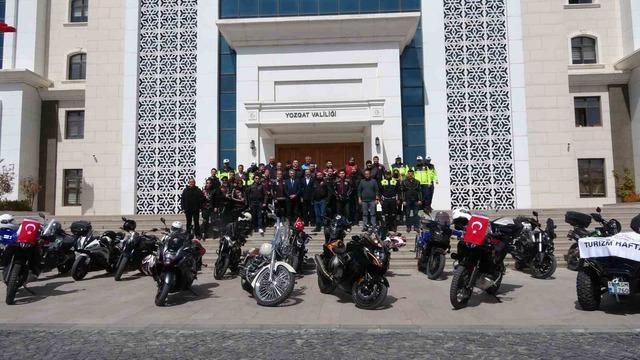 Motosiklet tutkunları &Ccedil;amlık Milli Parkı&rsquo;nda buluştu 1