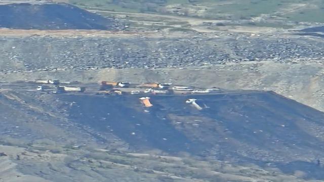 Şırnak’ta hafriyat sahasında toprak kayması: Park halindeki 2 araç şarampole yuvarlandı