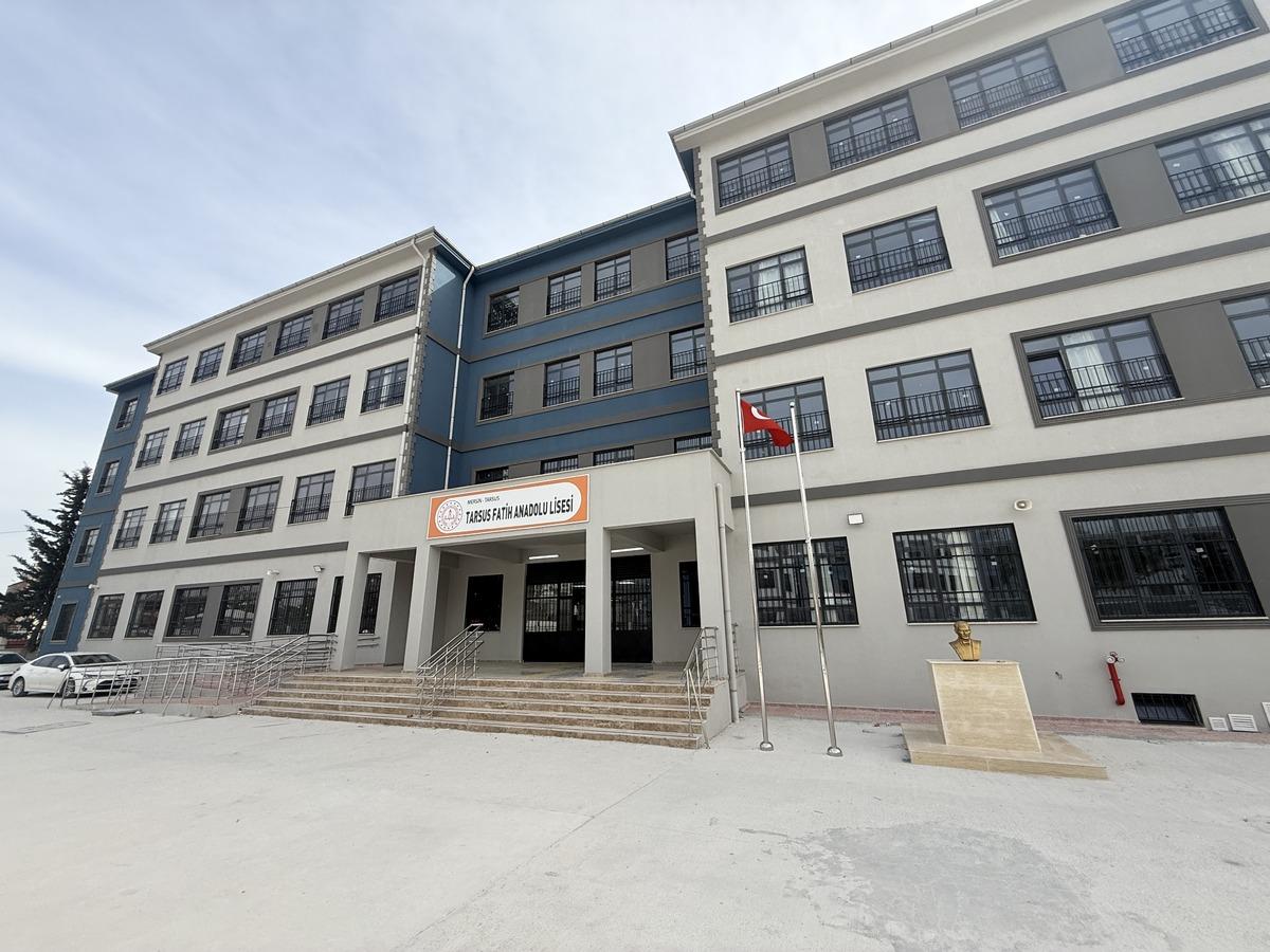 Şanlıurfa ve Kahramanmaraş ın ardından şimdi de Mersin! Lise son sınıf &ouml;ğrencisi silahla yakalandı 1