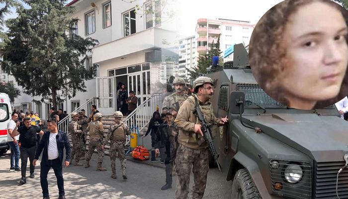 Cenazesi zırhlı ara&ccedil;la &ccedil;ıkartıldı