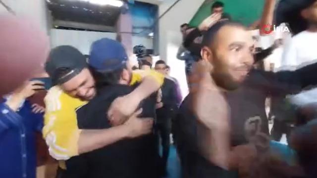 İsrail, Gazze'de alıkoyduğu 12 Filistinliyi serbest bıraktı