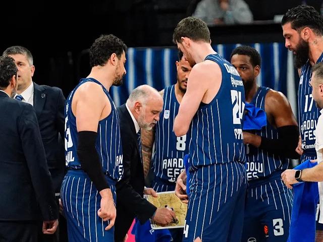 EuroLeague'den Anadolu Efes'e ceza