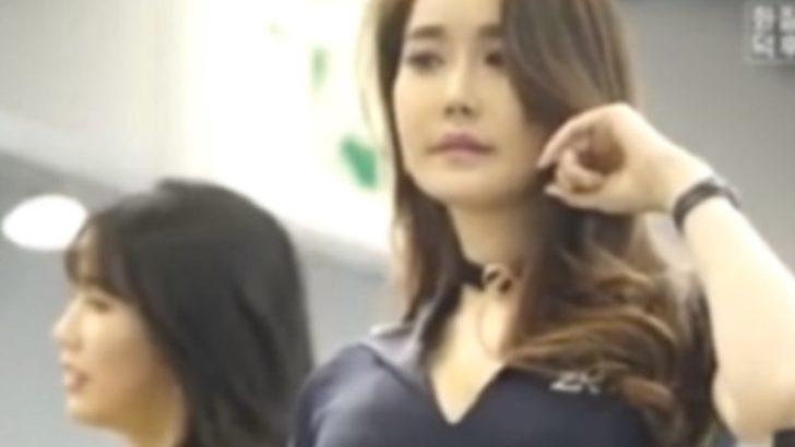 Model mi, güvenlik görevlisi mi?  G2