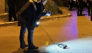 Film gibi kovalamaca... Polisle 3 sokak boyunca &ccedil;atıştı