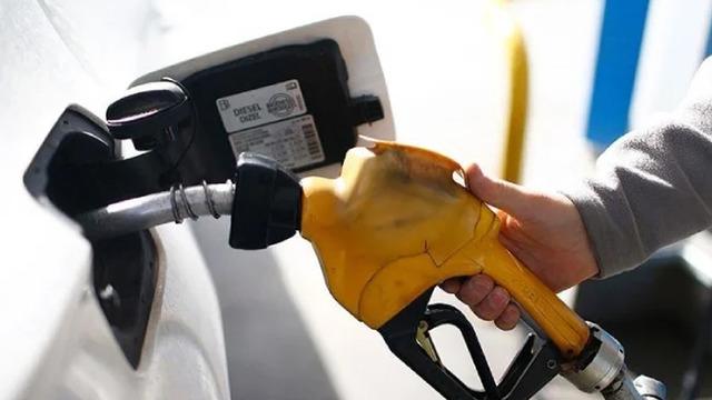 Akaryakıt indirimi tabelaya yansıdı:  İşte güncel benzin, motorin ve LPG fiyatları