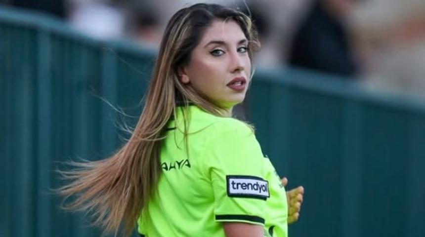 Fenomen hakem Elif Karaarslan telefon şifresini vermedi! "&Ouml;zel fotoğraflar var" 