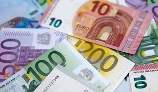 Euro rekor kırdı, dolar da y&uuml;kselişte!