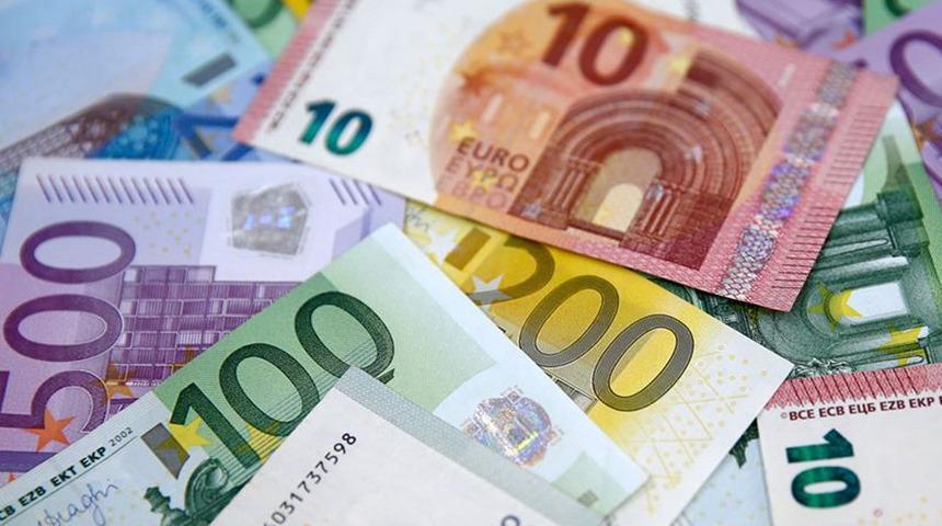 Euro rekor kırdı, dolar da y&uuml;kselişte!