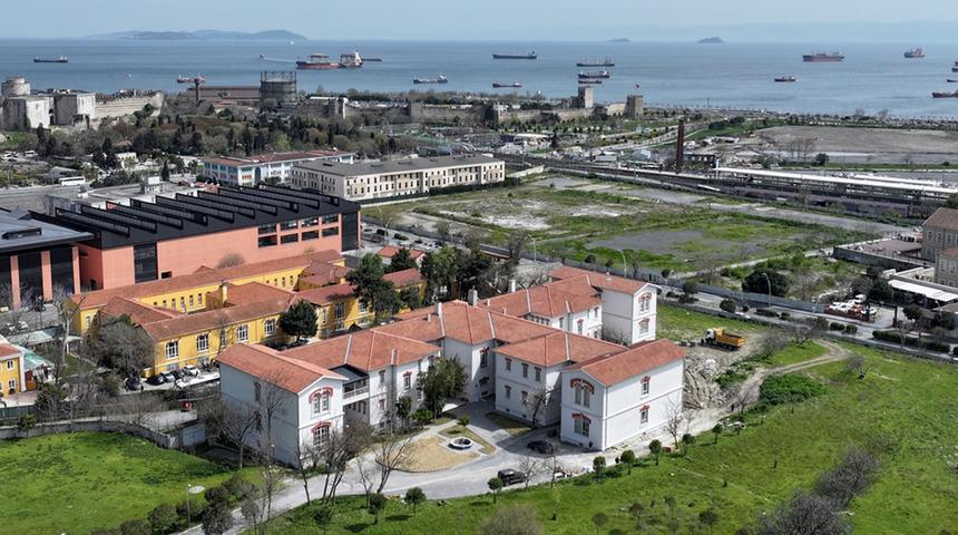 Restorasyonu tamamlanan Balıklı Rum Hastanesi İhtiyarhane binası kapılarını a&ccedil;maya hazırlanıyor