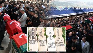 Okul saldırısında vefat edenler toprağa verildi! Kahreden g&ouml;r&uuml;nt&uuml;le