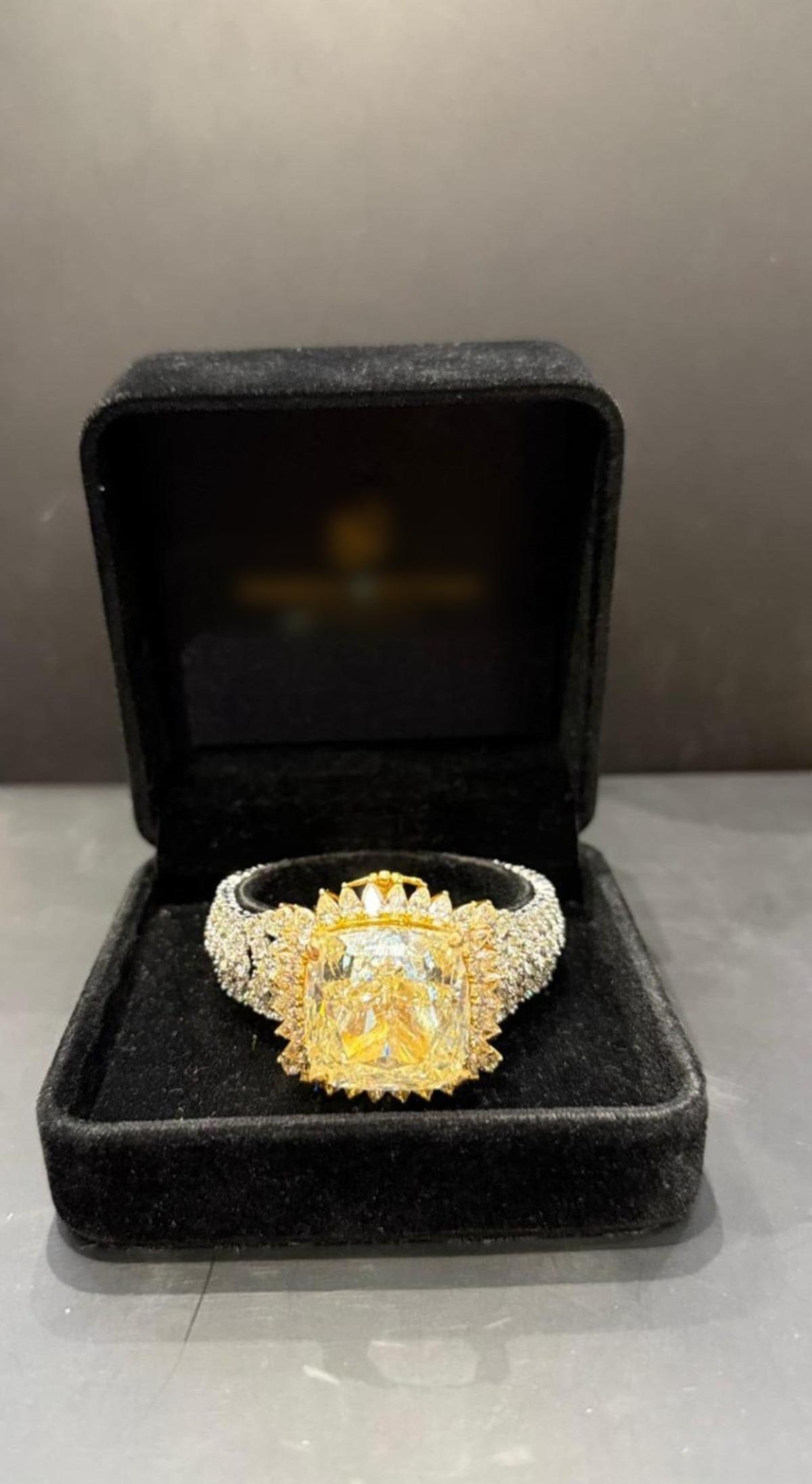 Kapalıçarşı’da 80 karat değerli taşları satmaya çalışırken yakalandılar! 2