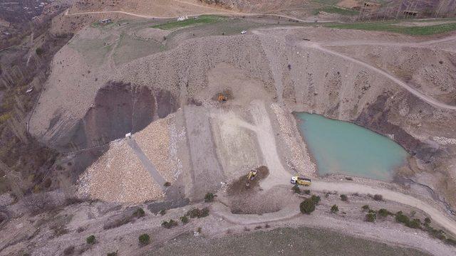 Uzundere Kirazlı Göleti’nde çalışmalar devam ediyor