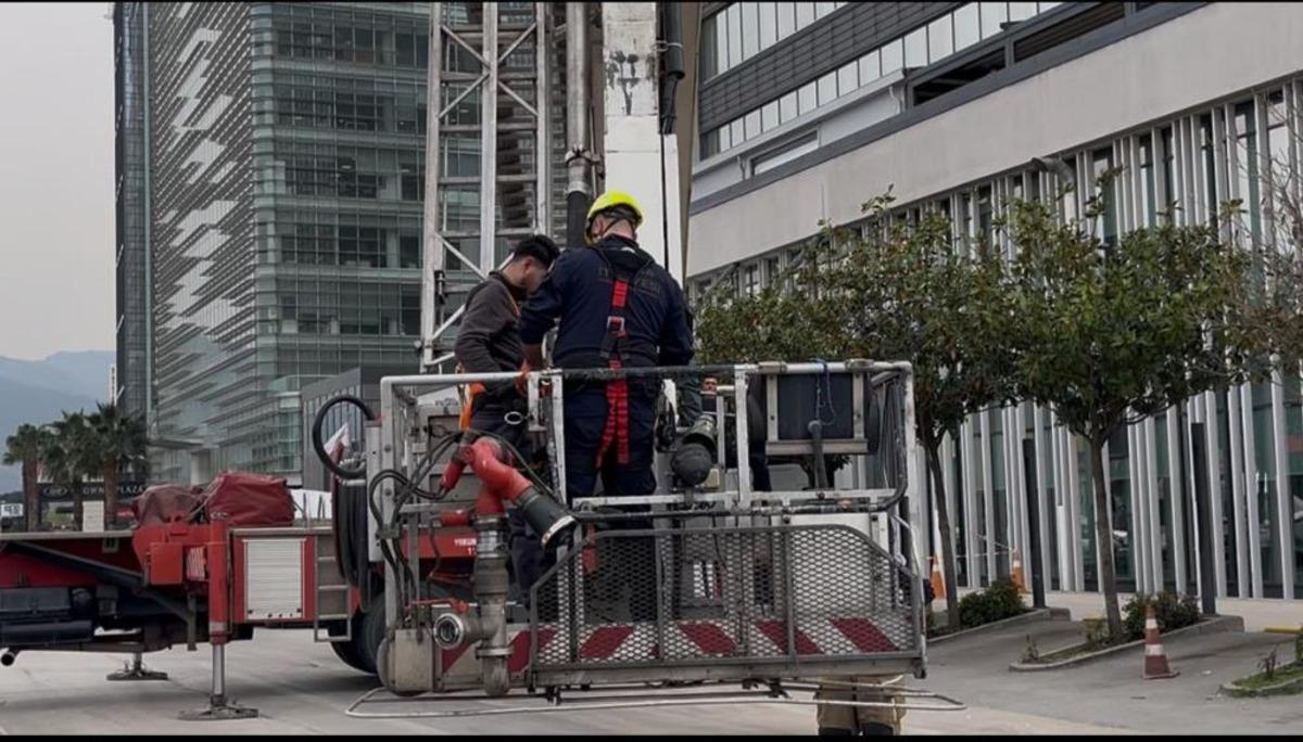 22 katlı hastanede can pazarı! Ekipler seferber oldu, kurtarma çalışması saatlerce sürdü 5