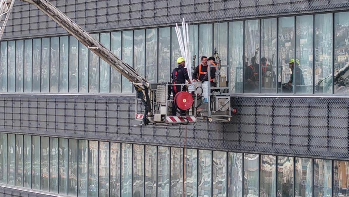 22 katlı hastanede can pazarı! Ekipler seferber oldu, kurtarma çalışması saatlerce sürdü 1