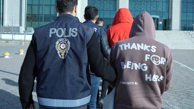 Kırıkkale'de 1,4 milyar liralık yasa dışı bahis vurgununa 8 gözaltı