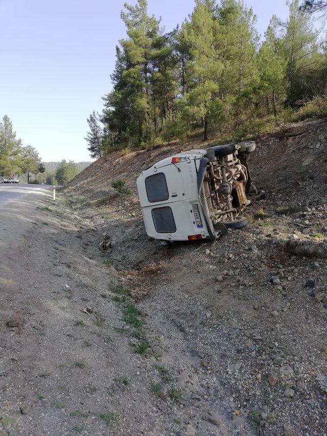 Bursa’da işçi servisi devrildi: 2’si ağır, 10 yaralı