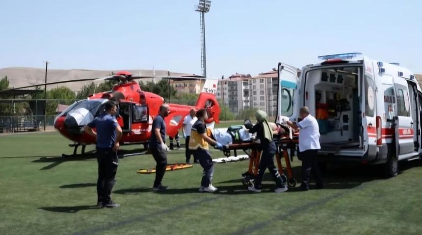 Malatya&rsquo;da hava ambulansı 19 yaşındaki hasta i&ccedil;in havalandı
