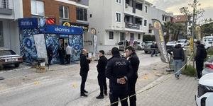 Acı olay! &Uuml;niversite hocası d&uuml;r&uuml;mc&uuml;de kurşunların hedefi oldu