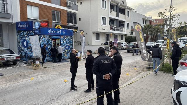 Acı olay! &Uuml;niversite hocası d&uuml;r&uuml;mc&uuml;de kurşunların hedefi oldu