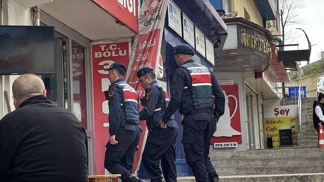 Bolu daki r&uuml;şvet operasyonunda 2 ş&uuml;pheli tutuklandı 1