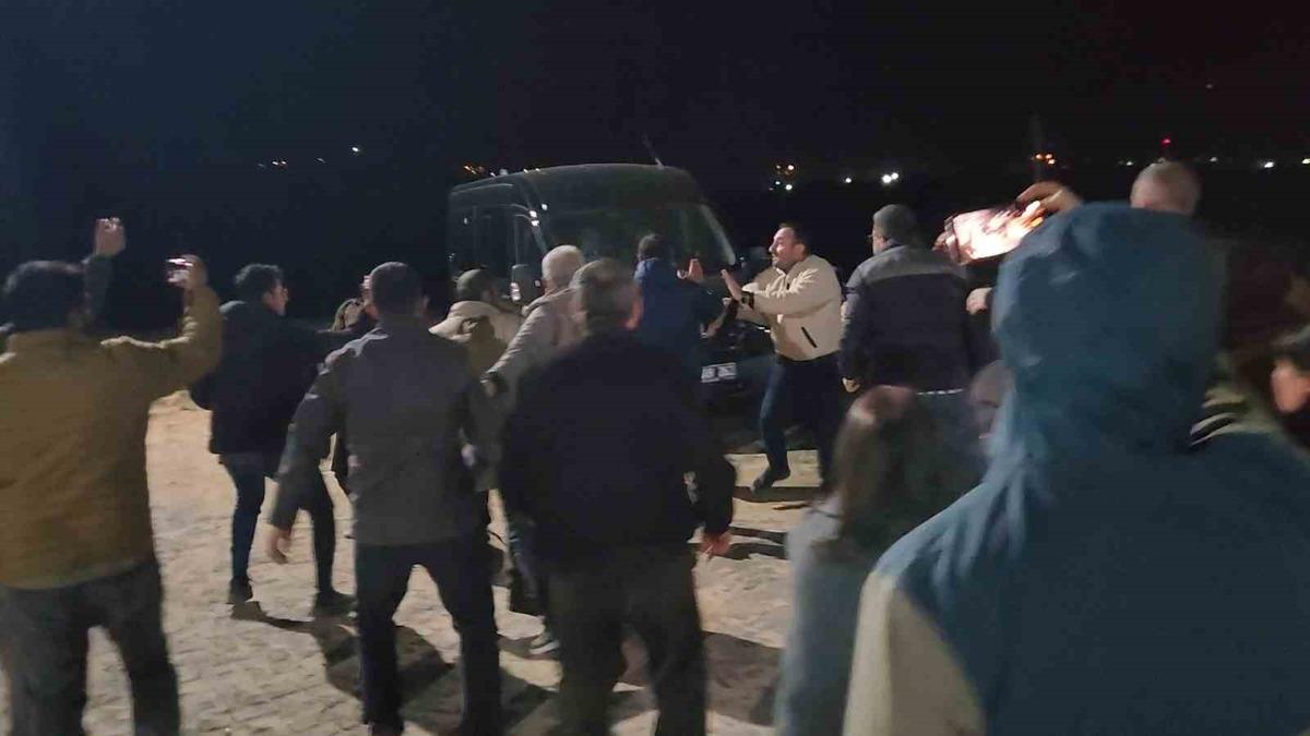 G&uuml;listan Doku nun ailesi isyan etti! Adliye &ouml;n&uuml;nde arbede; anne fenalaştı: "Tenhada sıkıştırıldık" 2