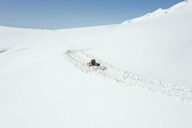 Son 66 yılın en y&uuml;ksek kış yağışını alan Ağrı da karla m&uuml;cadele s&uuml;r&uuml;yor 11