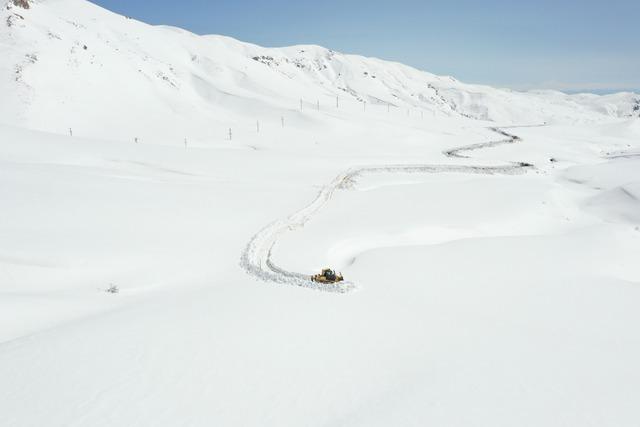Son 66 yılın en y&uuml;ksek kış yağışını alan Ağrı da karla m&uuml;cadele s&uuml;r&uuml;yor 8