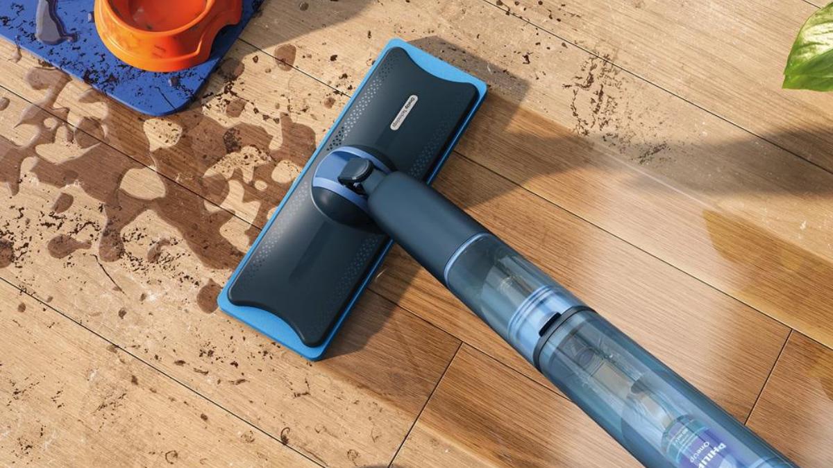 Mop yaparken bel ağrısı &ccedil;ekmemek i&ccedil;in uygulanması gereken doğru duruş ve hareket teknikleri 5